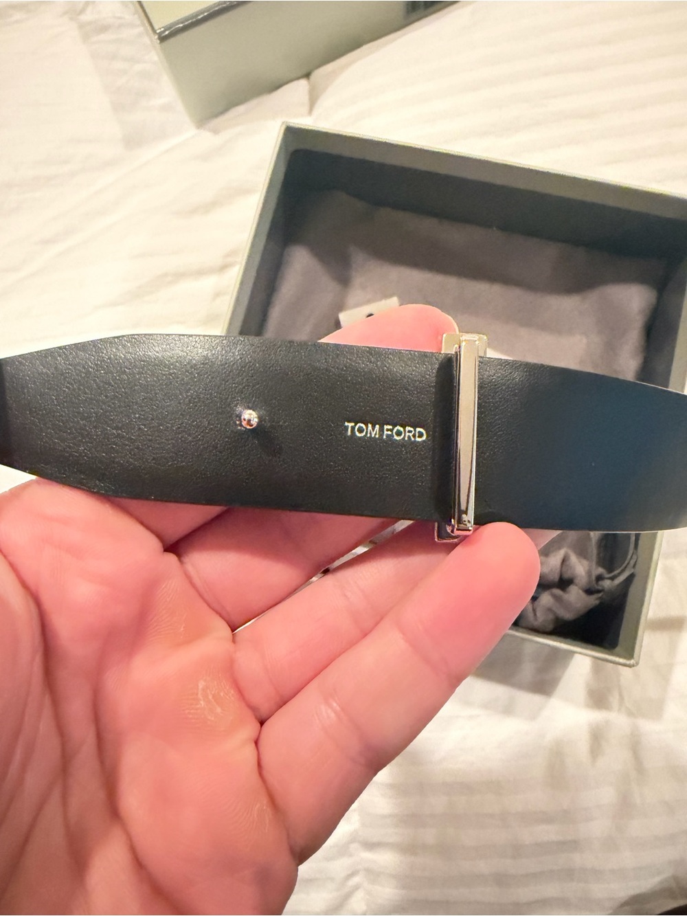 Reversible Tom Ford Black Croc-Embossed Men's Belt with Silver 'T’ Buckle 100 in - Picture 2 of 7